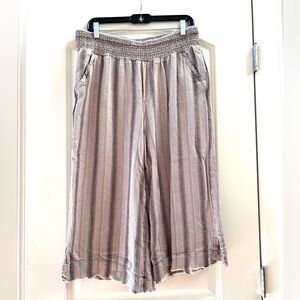 Democracy Linen Blend Wide Leg Crop Striped Coastal Boho Flowy Pants. High rise